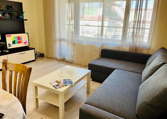 Beach Apartments Pomorie Daire *